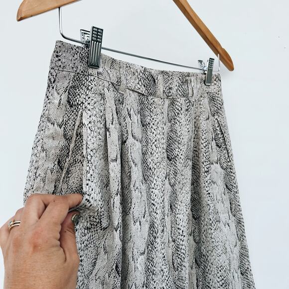Mango MNG Bermuda Long Trouser Shorts Dressy Snake Print Silky Flowy 4 Small - Picture 3 of 10